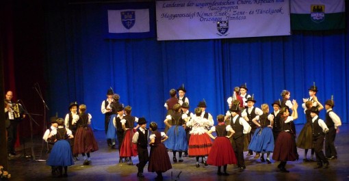 2015-03-22  JUGENTANZ TSCHEPEL      L1000470 0038 BPST PANNONIA GRUNDSCHULE GOLD