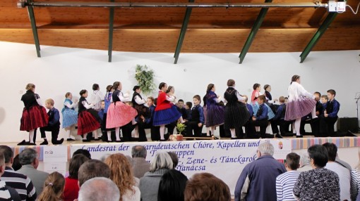 2015-03-29  JUGENTANZ WEMEND Mohatsch Mrkvic S1030167 0154 GOLD NZ