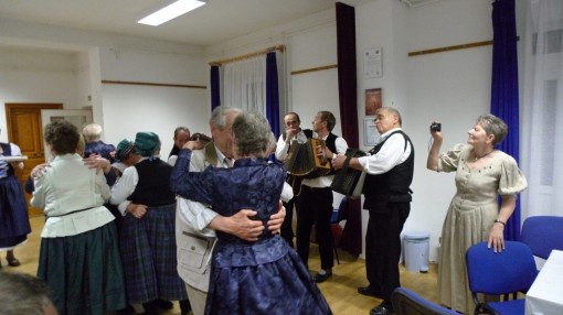 2015-05-09_Urkut_Altmusiker_L1000433_0084_nach_der_Gala