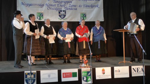 2015-05-09_Urkut_Altmusiker_S1030381_0132_Die_Omas