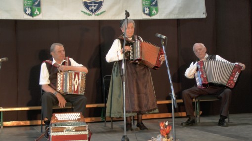 2015-05-09_Urkut_Altmusiker_S1030408_0159_Knopfharmonika_Progr._3