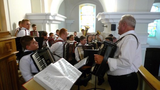 2015-07-26_Harmonikawoche___21___L1010626_Kirche