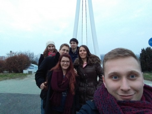 an-der-neuen-draubrucke-in-esseg-mit-der-hartianer-delegation-und-ana