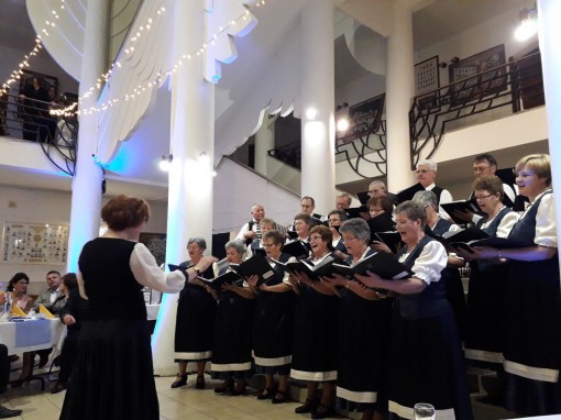 Der_Freundschaft_Gemischchor_aus_Trautsondorf