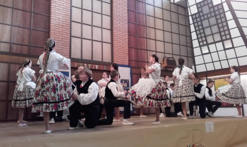 Hajoscher Kindertanzgruppe der Oberstufe