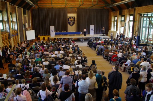 A 12. országos német nemzetiségi szavalóverseny döntőjén / Beim 12. Landesfinale des ungarndeutschen Rezitationswettbewerbs