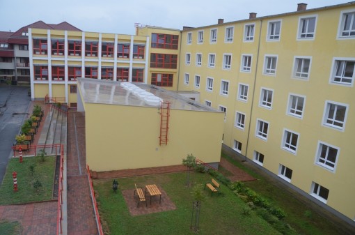 Schulhof_Valeria-Koch-Bildungszentrum (1)