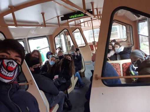 Unterwegs mit der Zahnradbahn am Raitzenkopf (Istenhegy) entlang