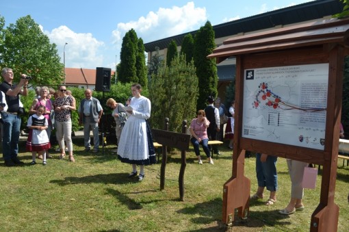 erste_Fuhrung_durch_den_Lehrpfad