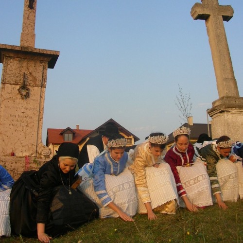 gang-um-ostertau-husveti-harmatszedes-a-hajnali-orakban