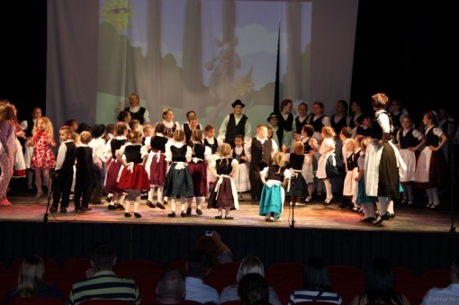 kornye.hu_69hagyomanyorzo.csop_.-15i