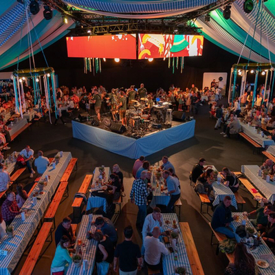 Igazi Oktoberfest-hangulat a győri Audi Hungaria Iskolaközpontban