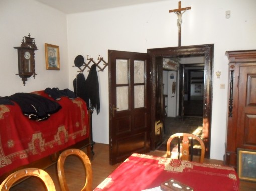 Átjáró a konyhába / Eingang in die Küche